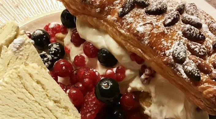 TOMPOUCE MET FRUIT TOMPOUCE MET FRUIT