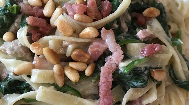 PASTA MET SPINAZIE EN ROOMKAAS